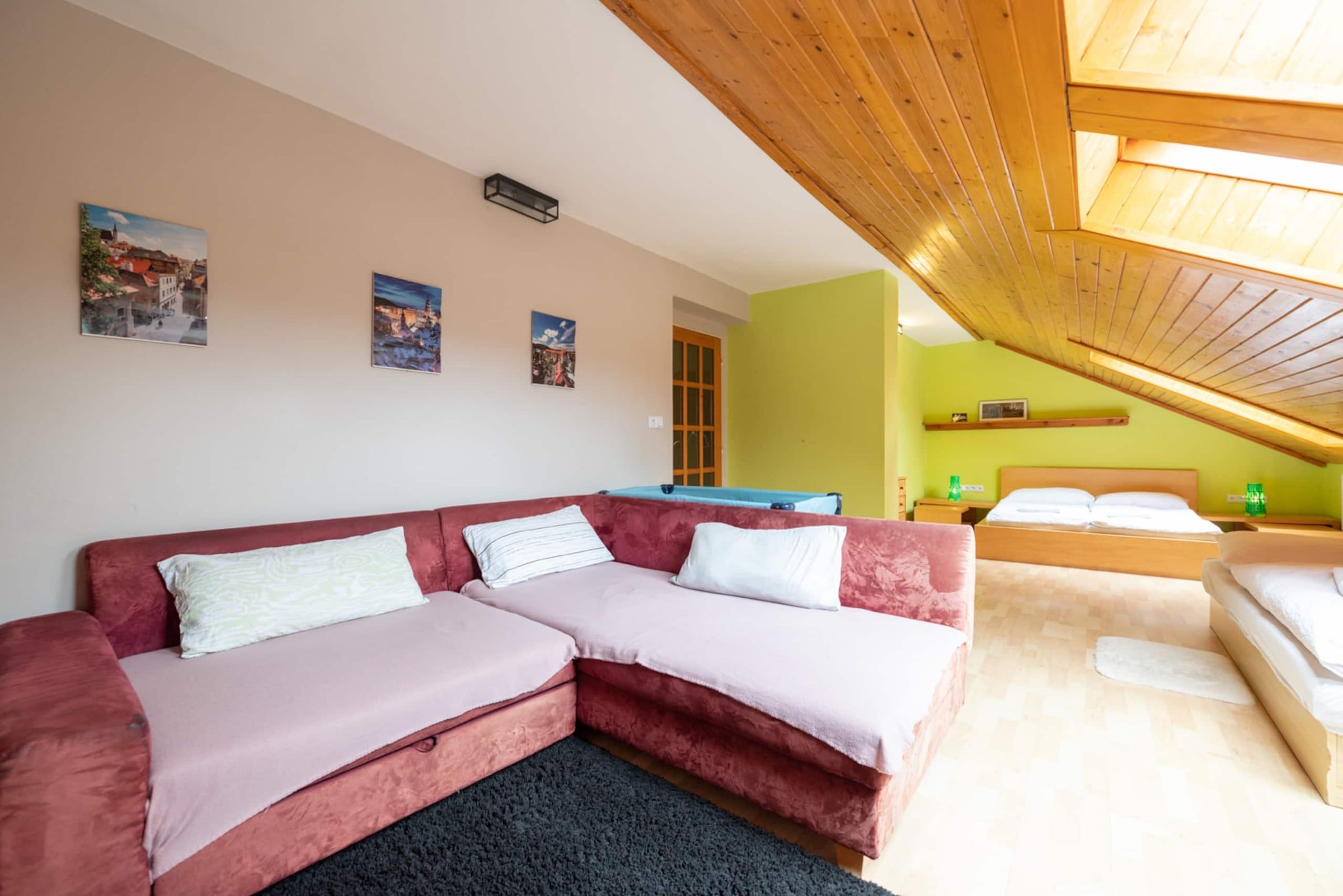 Dům – 4 ložnice, 2 koupelny, až 15 hostů