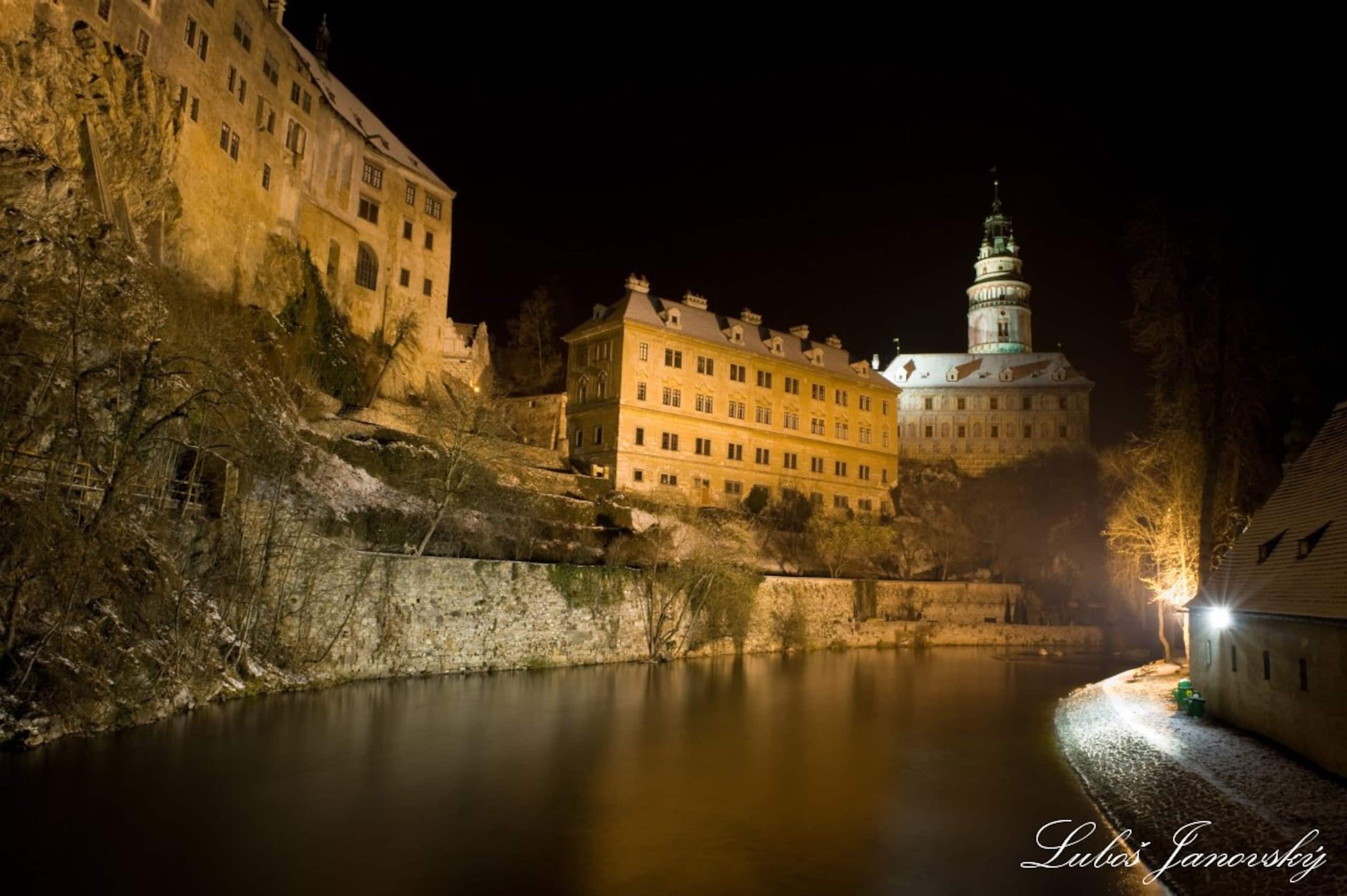 Zámek Český Krumlov v noci